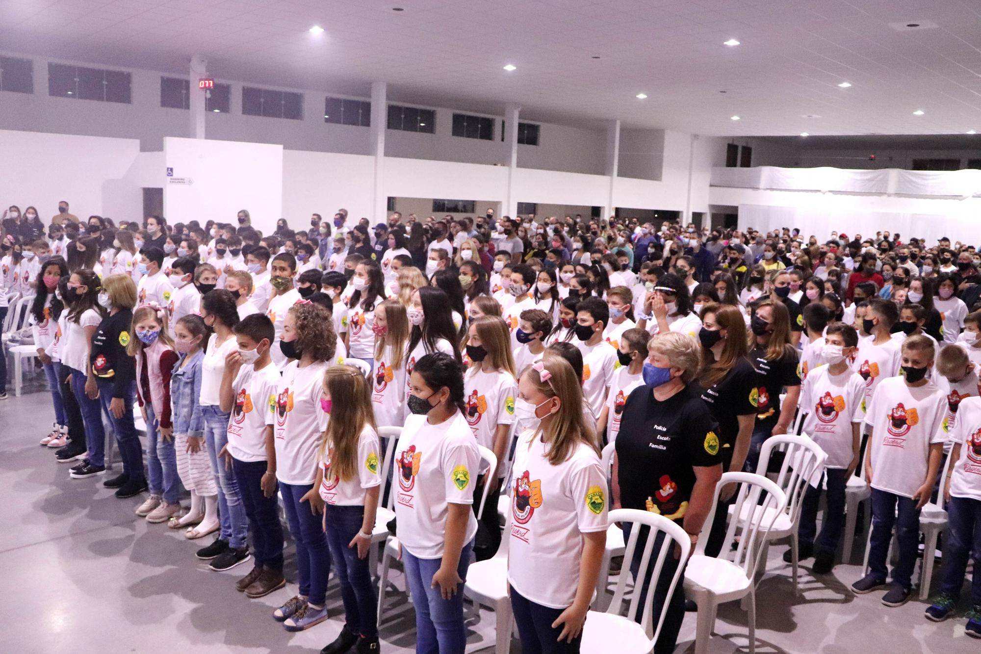 Mais 195 alunos formados através do Proerd Mais 195 alunos formados através do Proerd