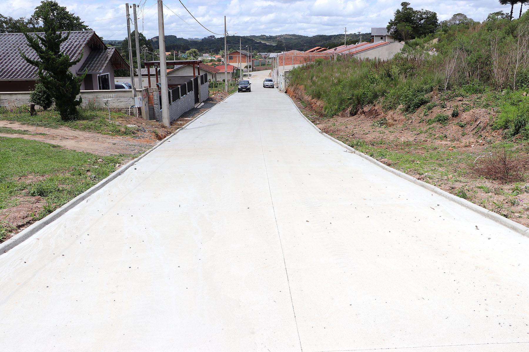 Primeira etapa de pavimentação em concreto é concluída Primeira etapa de pavimentação em concreto é concluída