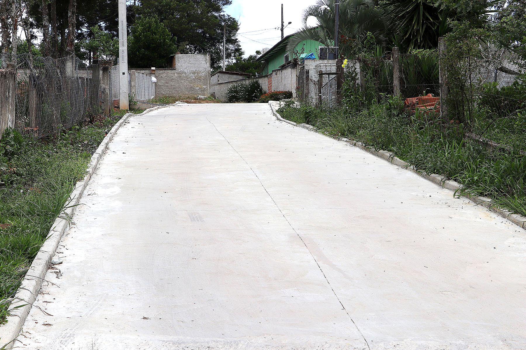 Primeira etapa de pavimentação em concreto é concluída Primeira etapa de pavimentação em concreto é concluída