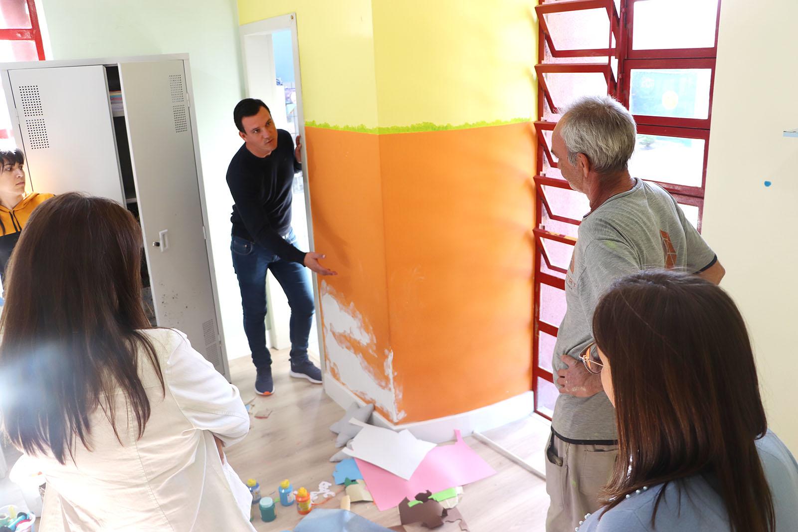 Escolas e Cmeis de Piên recebem uma série de melhorias Escolas e Cmeis de Piên recebem uma série de melhorias