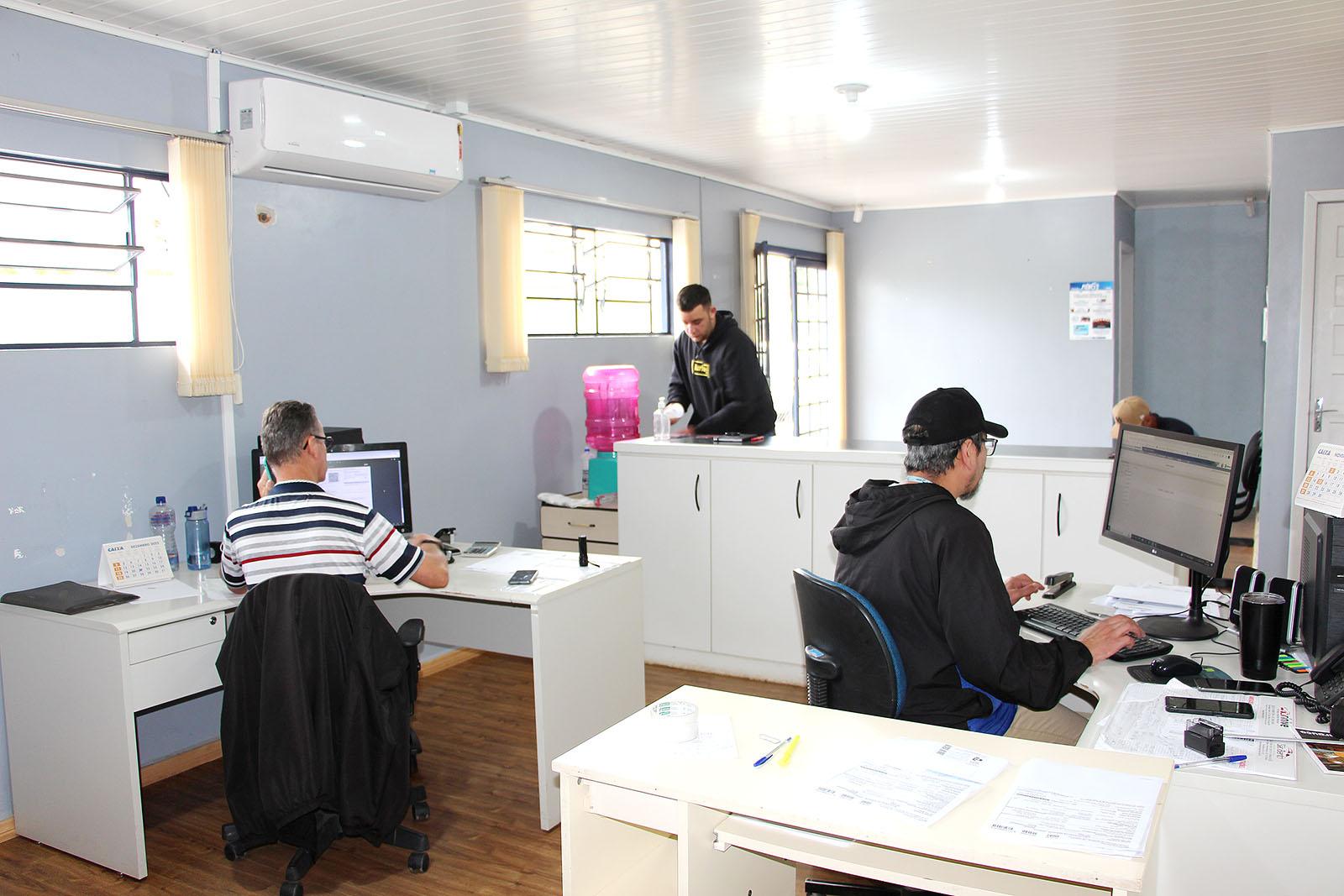 Detran de Piên oferece diversos serviços para proprietários de veículos Detran de Piên oferece diversos serviços para proprietários de veículos
