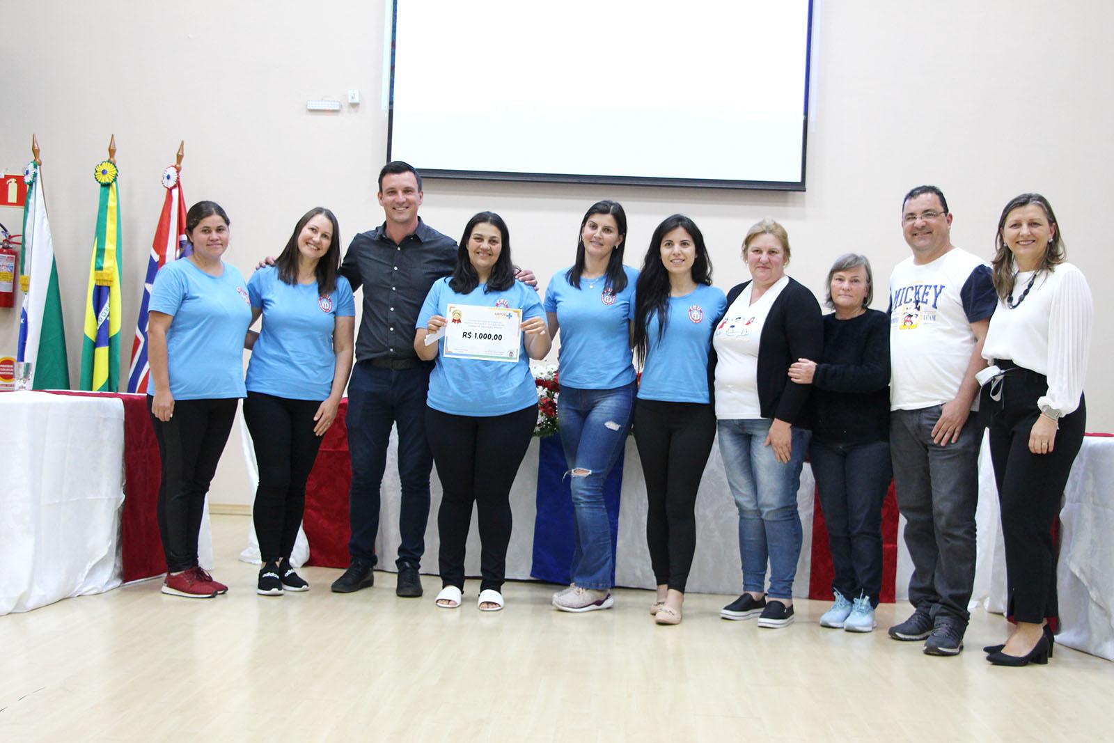 Concurso premia projetos desenvolvidos nos Cmeis