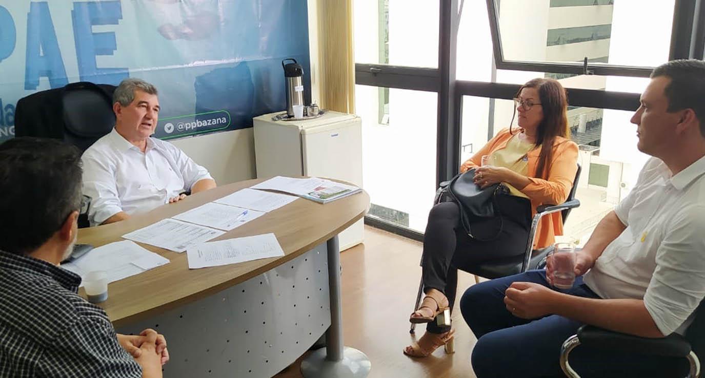 Na capital, prefeito detalha importantes obras para Piên