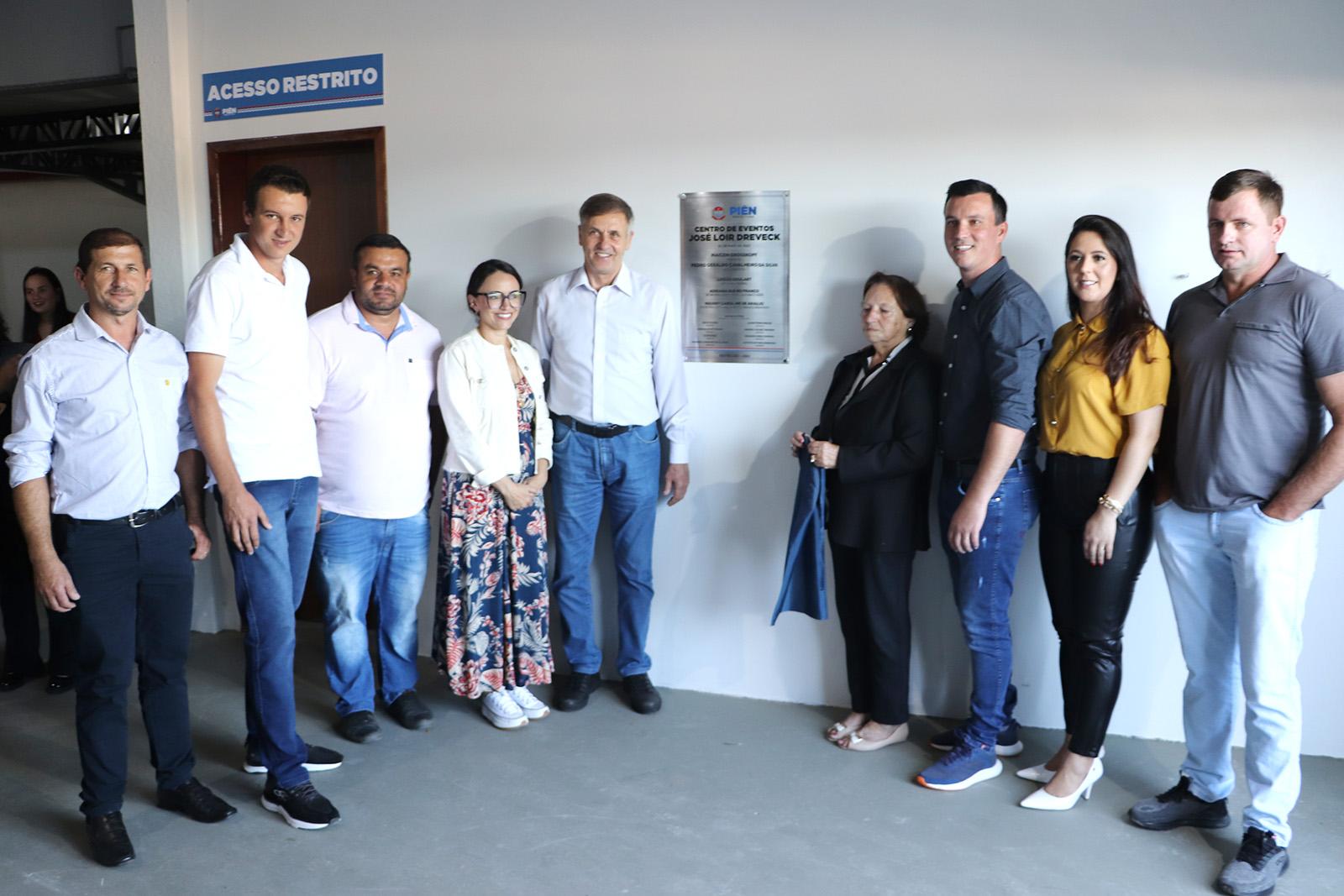 Cerca de 3 mil pessoas passaram pela Festa do Trabalhador