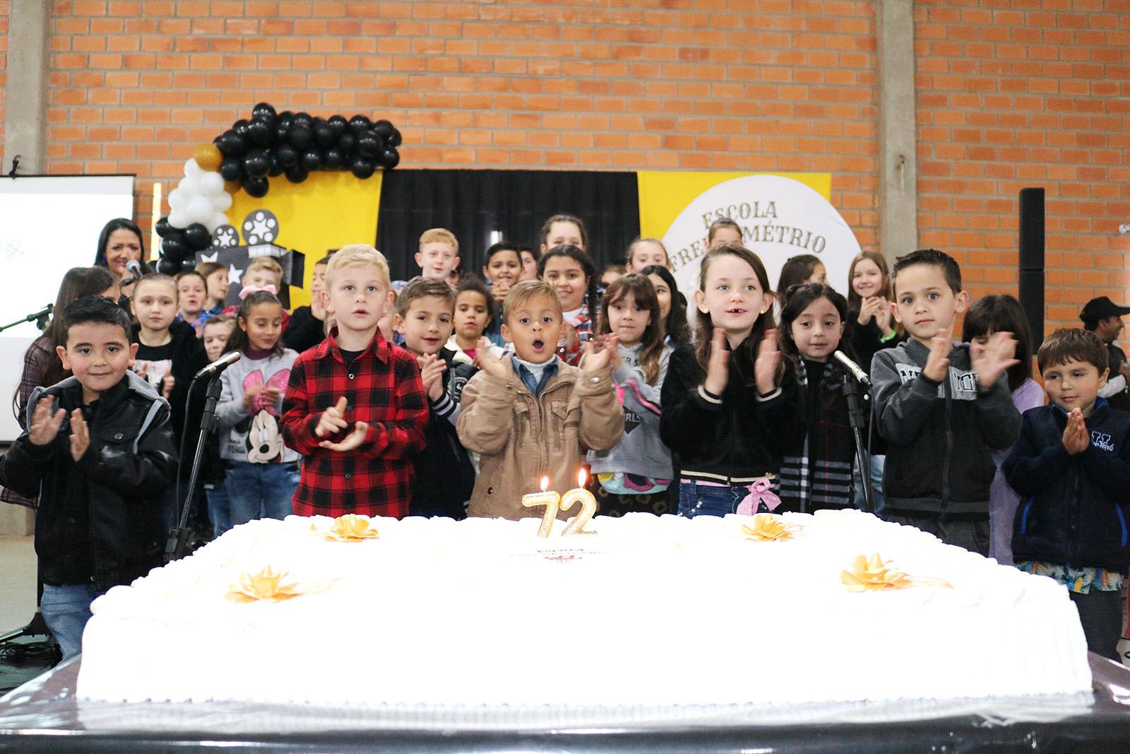 Escola Frei Demétrio comemora 72 anos de atividades