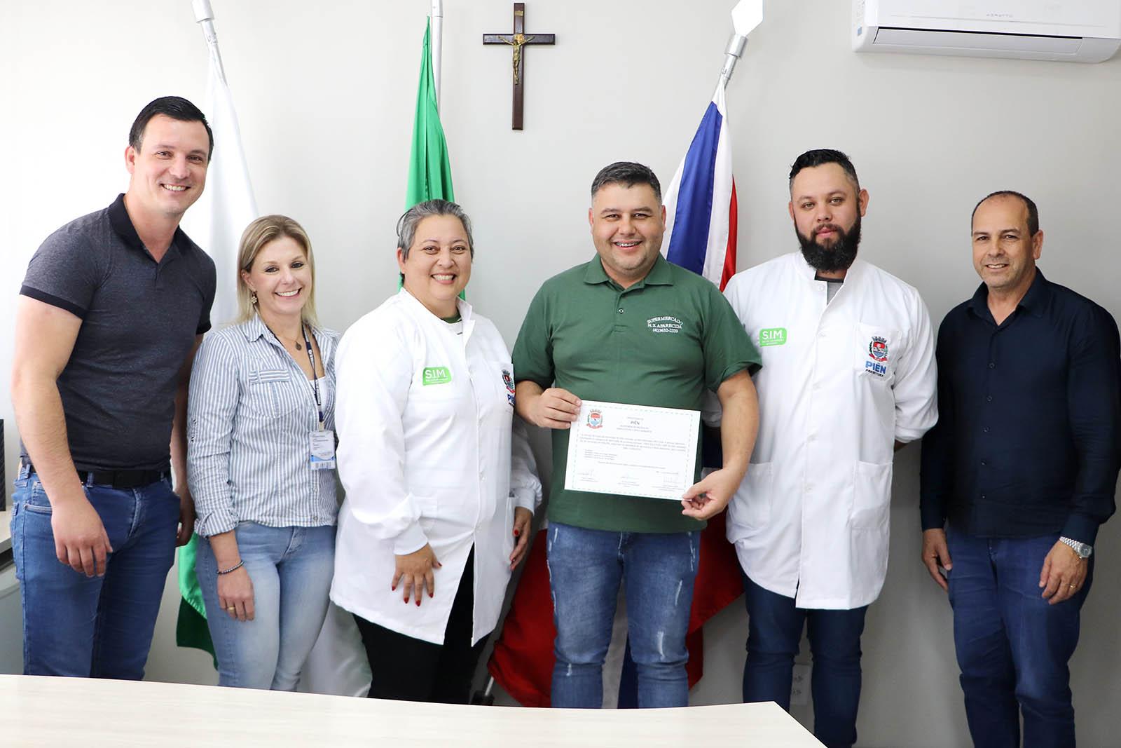 Prefeitura de Piên entrega mais 2 Selos de Inspeção