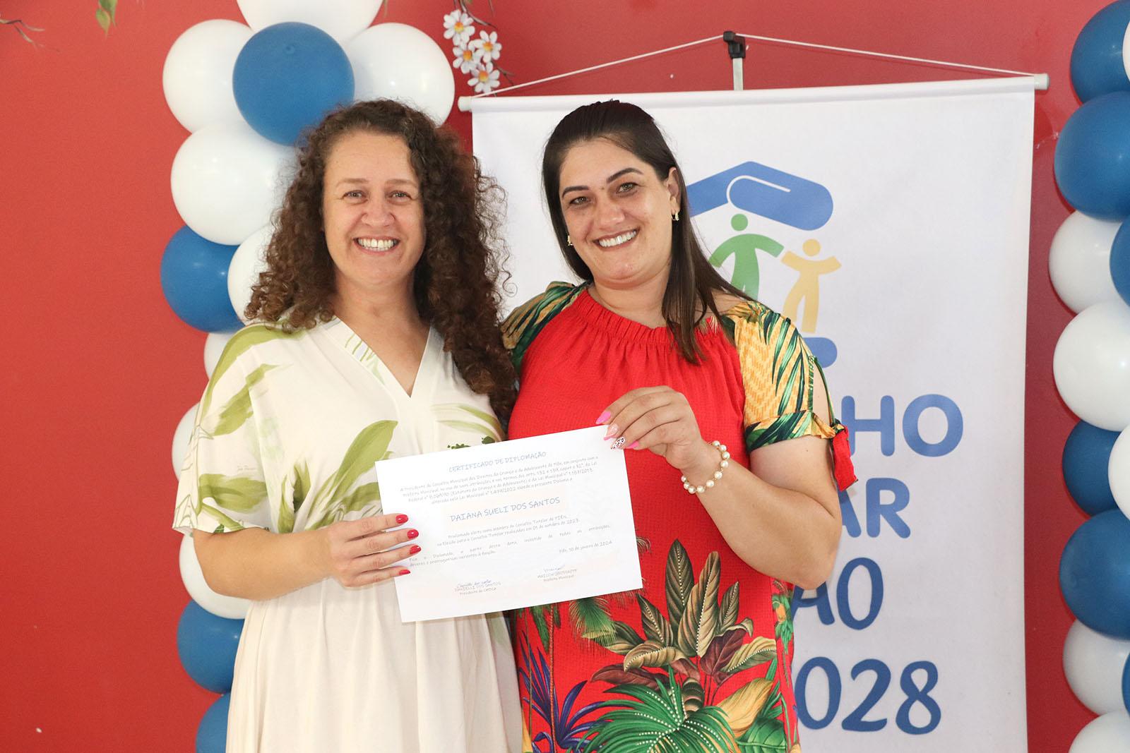 Novos conselheiros tutelares são empossados para gestão 2024-2028