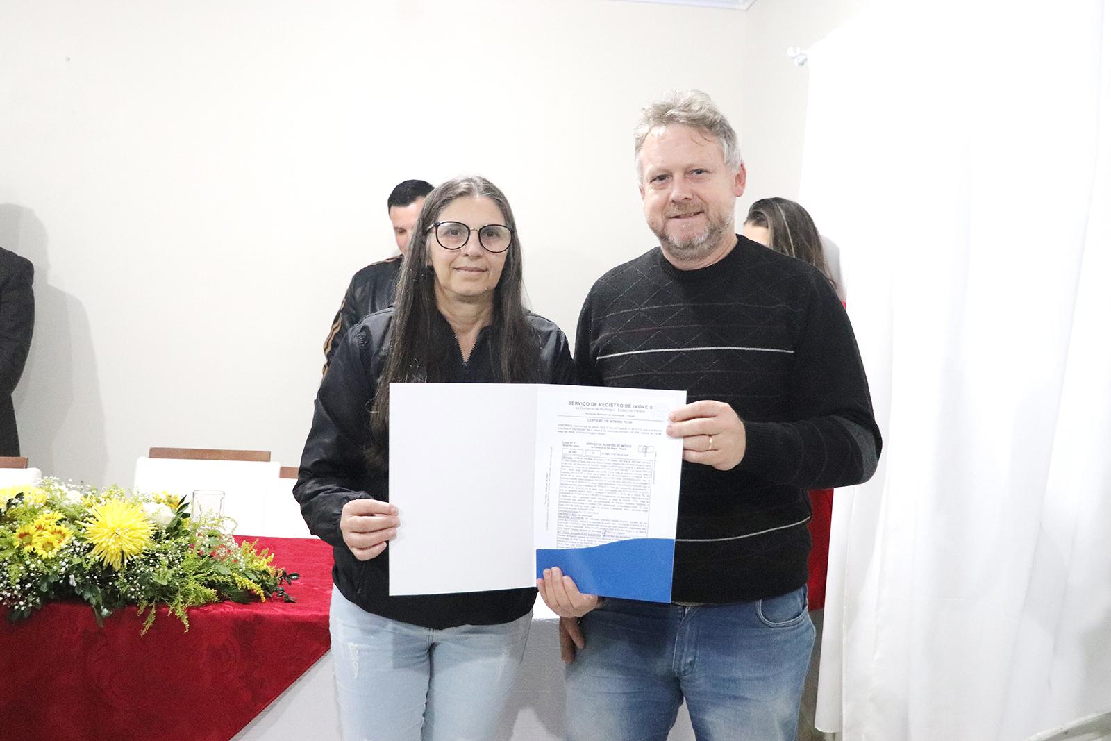 Piên recebe as primeiras matrículas da regularização fundiária