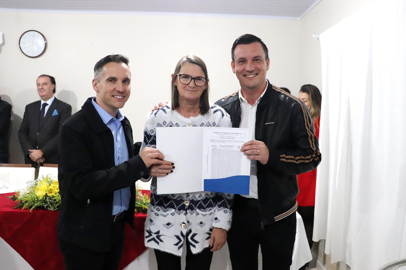 Piên recebe as primeiras matrículas da regularização fundiária