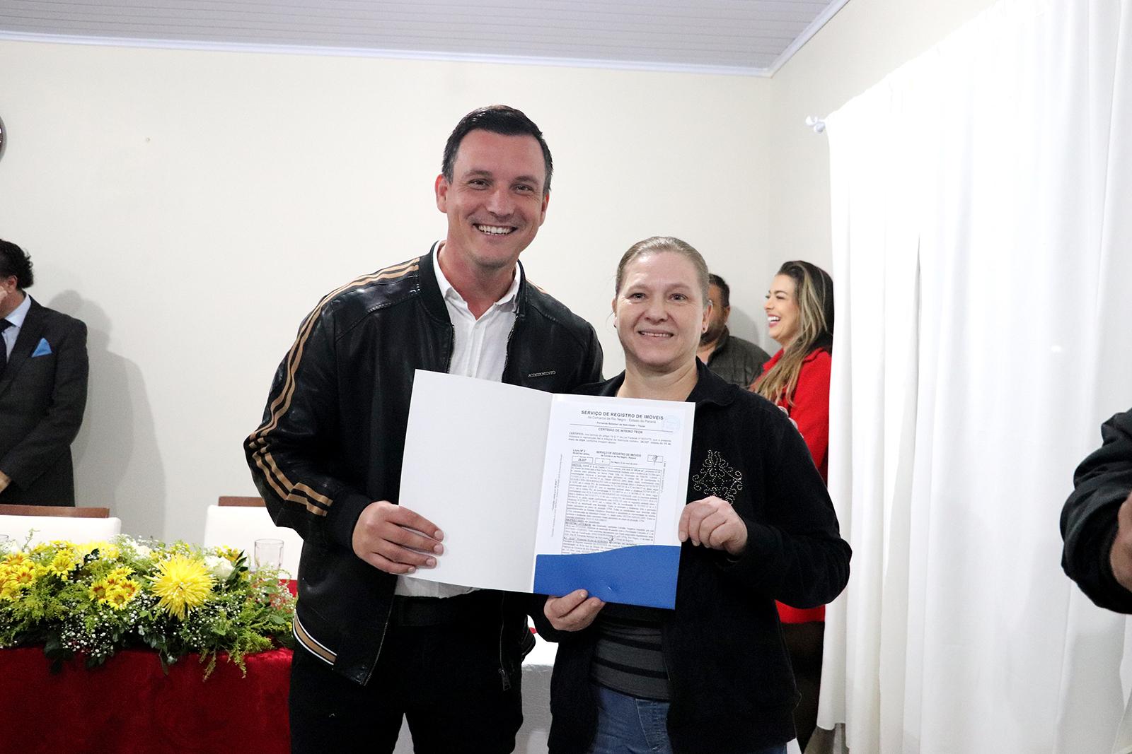 Piên recebe as primeiras matrículas da regularização fundiária