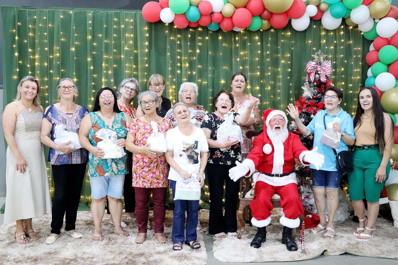 Prefeitura de Piên promove confraternização para a terceira idade com palestra e atividades especiais 