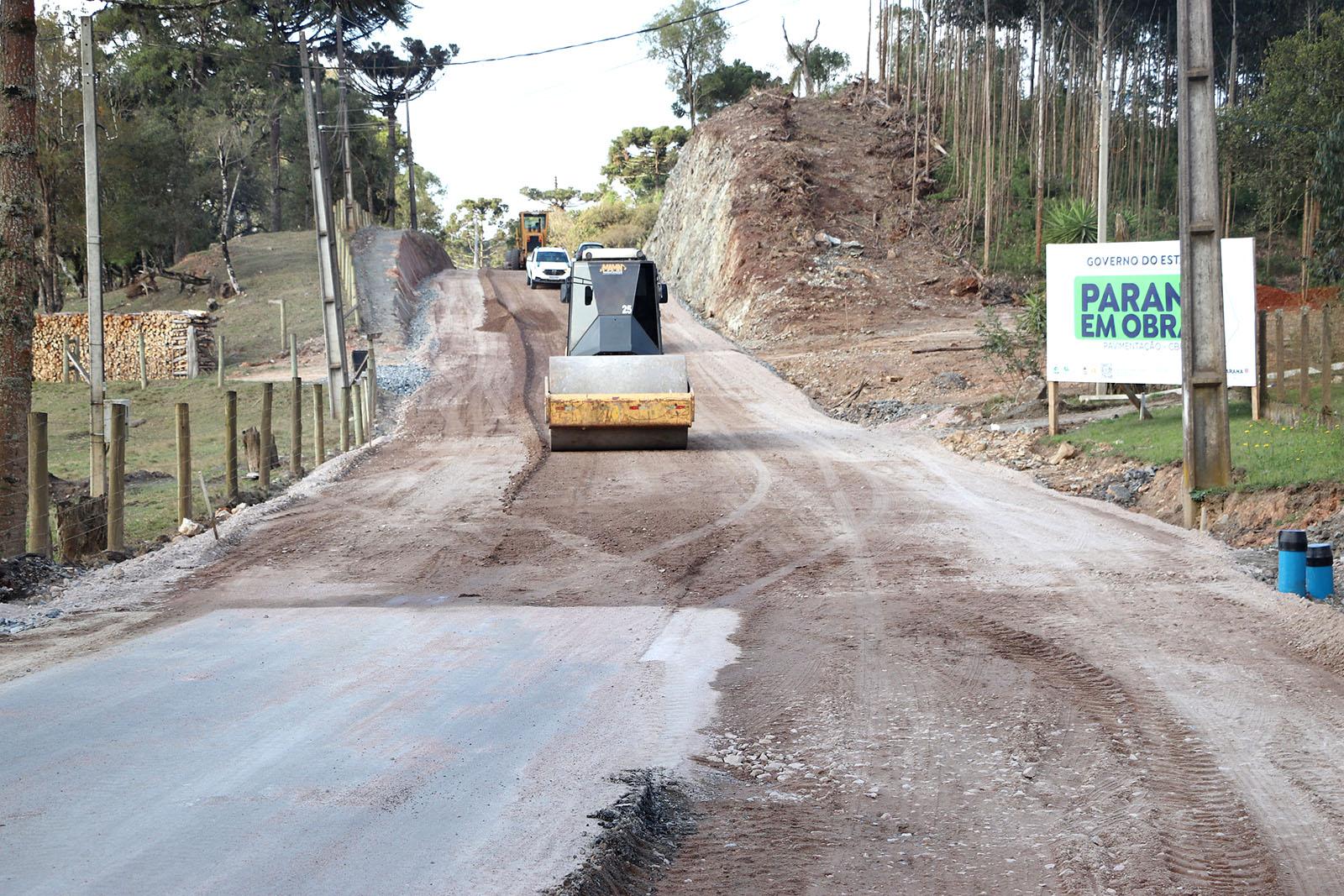 Avança a obra de pavimentação na Campina dos Crespins