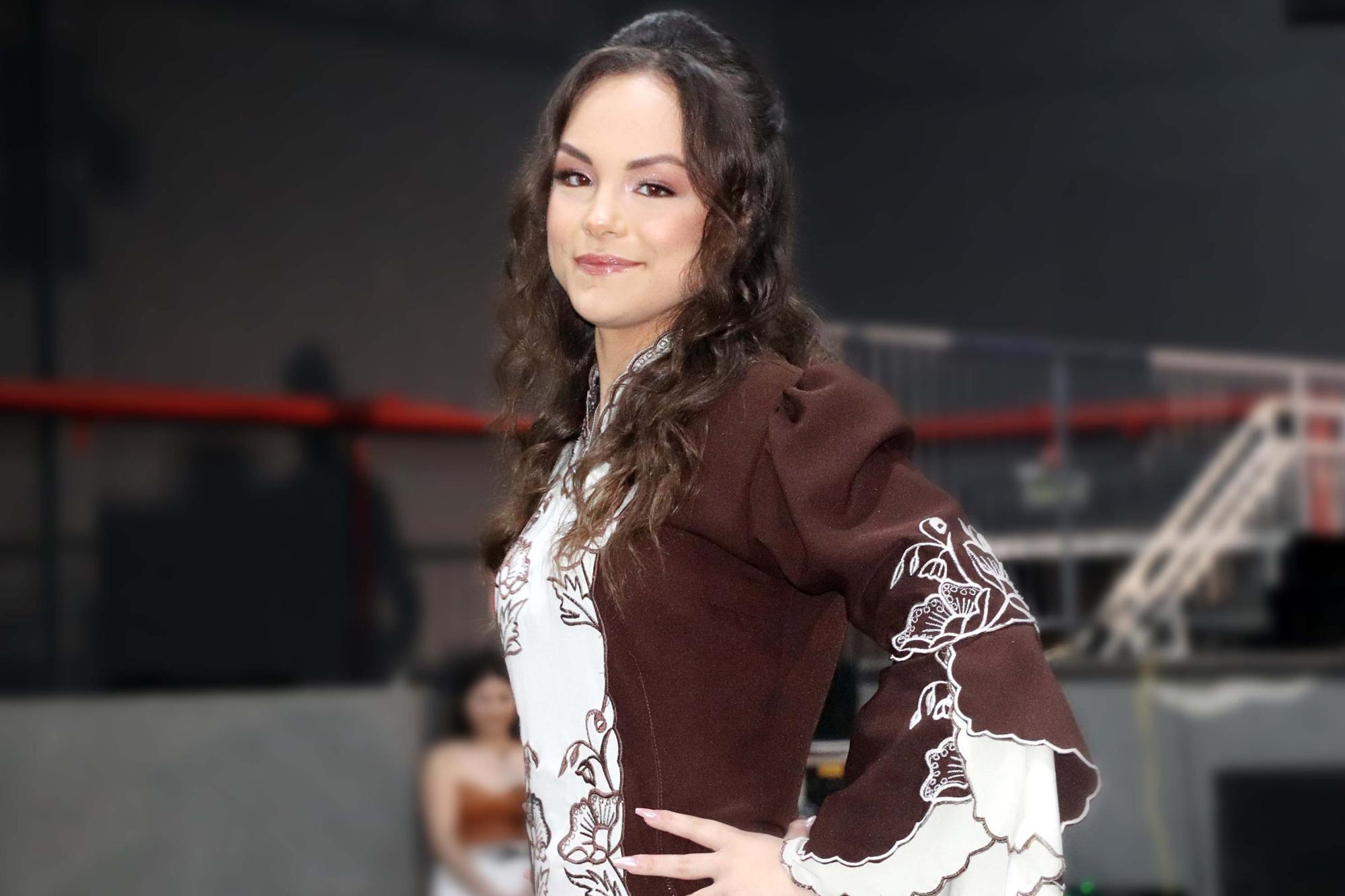 Fátima Ossovski é eleita Rainha de Piên 2025