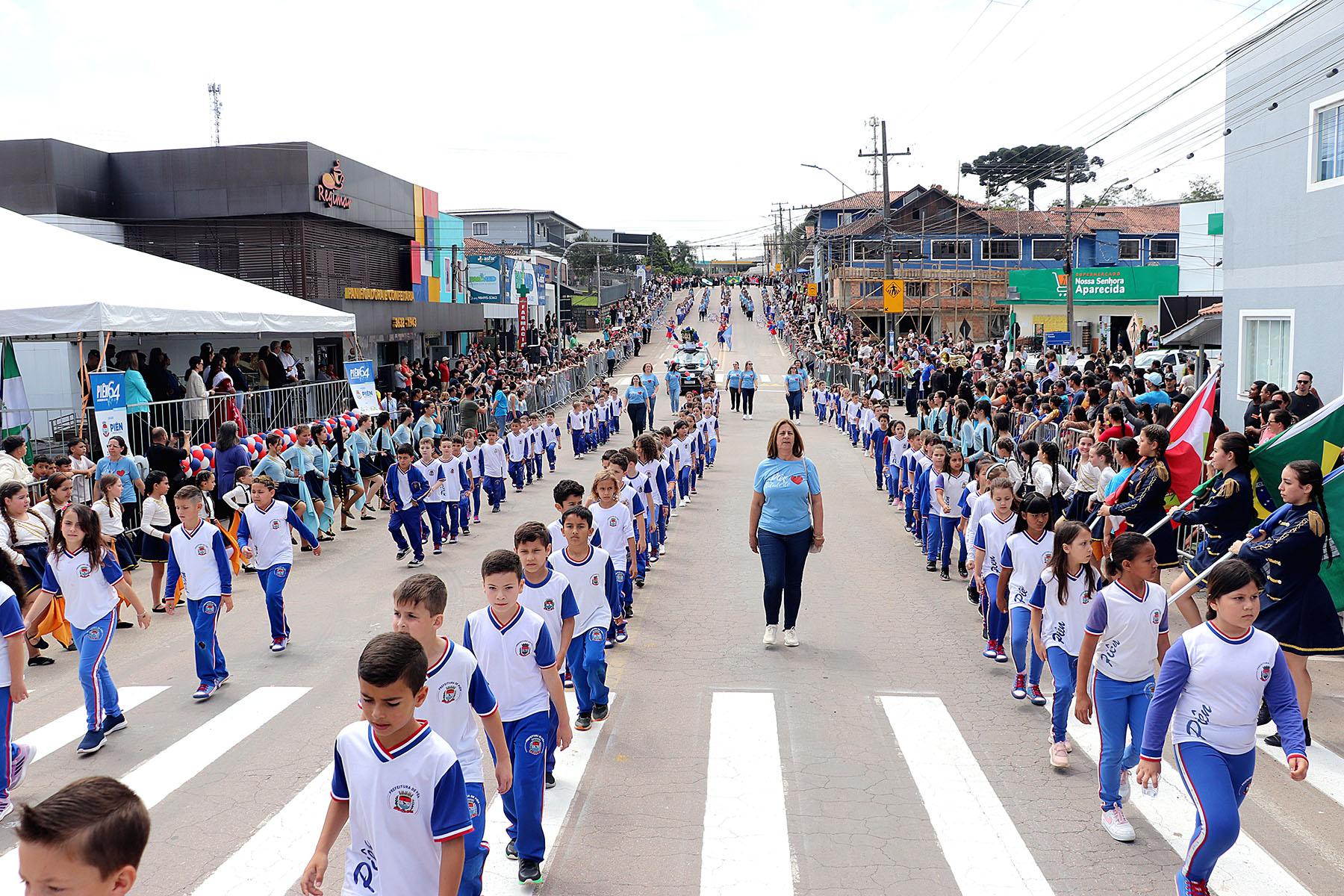 Piên celebra 64 anos com grande festa e programação que segue durante todo o mês de novembro