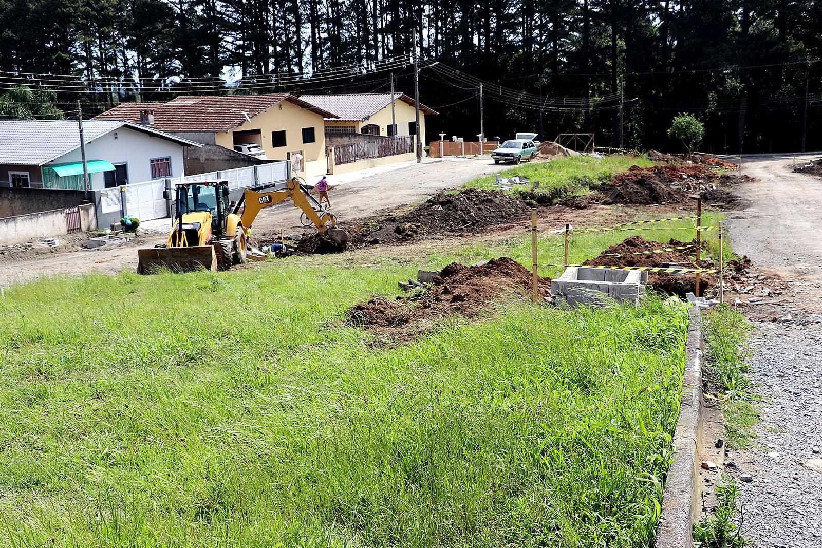 Iniciaram as obras de pavimentação em quatro ruas na Ponte Alta
