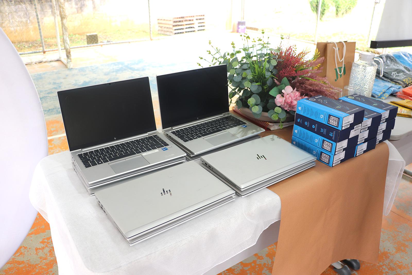 Programa ARISE amplia inclusão digital com oficina de informática em escola de Piên