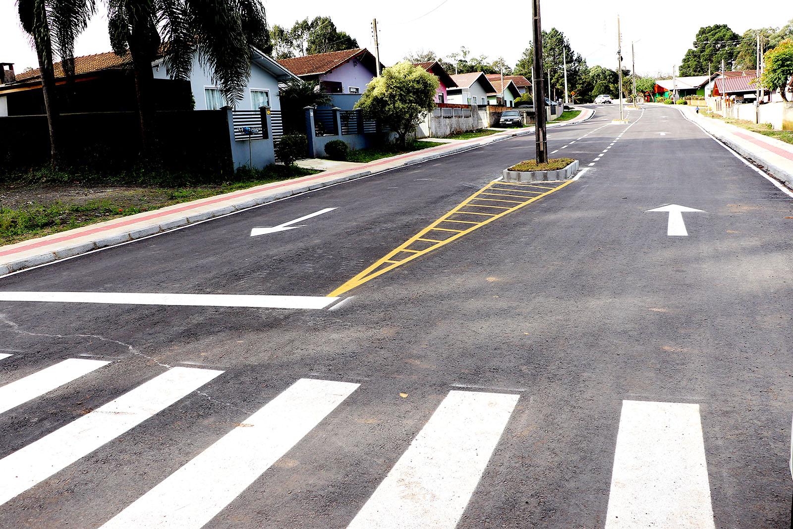 Piên tem 24 ruas contempladas no Asfalto Novo, Vida Nova