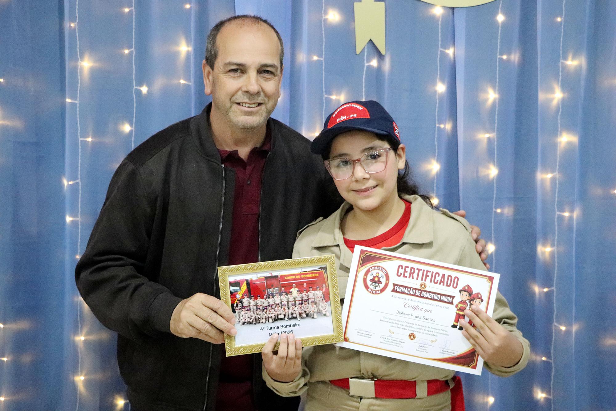 Projeto Bombeiro Mirim forma 25 alunos e reforça valores de cidadania em Piên Projeto Bombeiro Mirim forma 25 alunos e reforça valores de cidadania em Piên