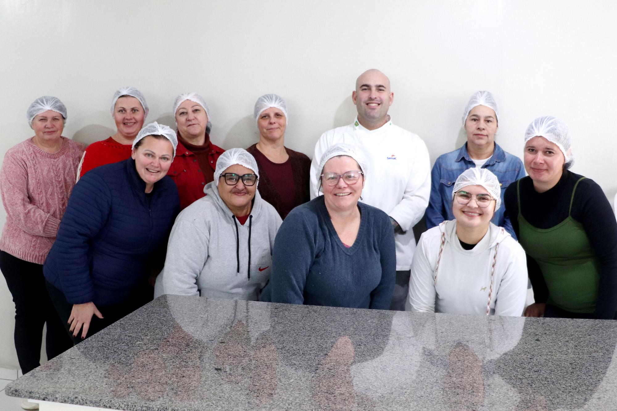 Curso gratuito de tortas doces e salgadas fortalece empreendedorismo feminino