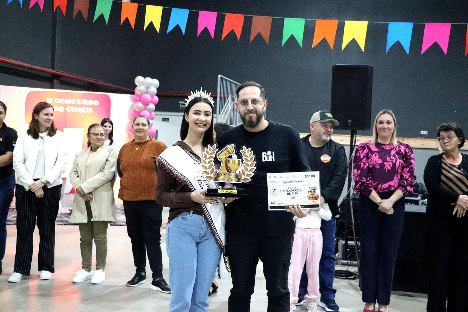 Eliane Aparecida Buba Sura vence o 2º Concurso de Cuques de Piên Eliane Aparecida Buba Sura vence o 2º Concurso de Cuques de Piên