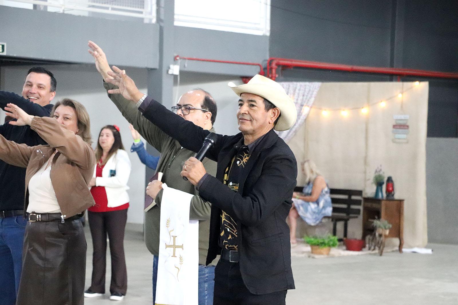Programa Viva a Maturidade reúne cerca de 700 idosos no Pavilhão de Eventos Programa Viva a Maturidade reúne cerca de 700 idosos no Pavilhão de Eventos