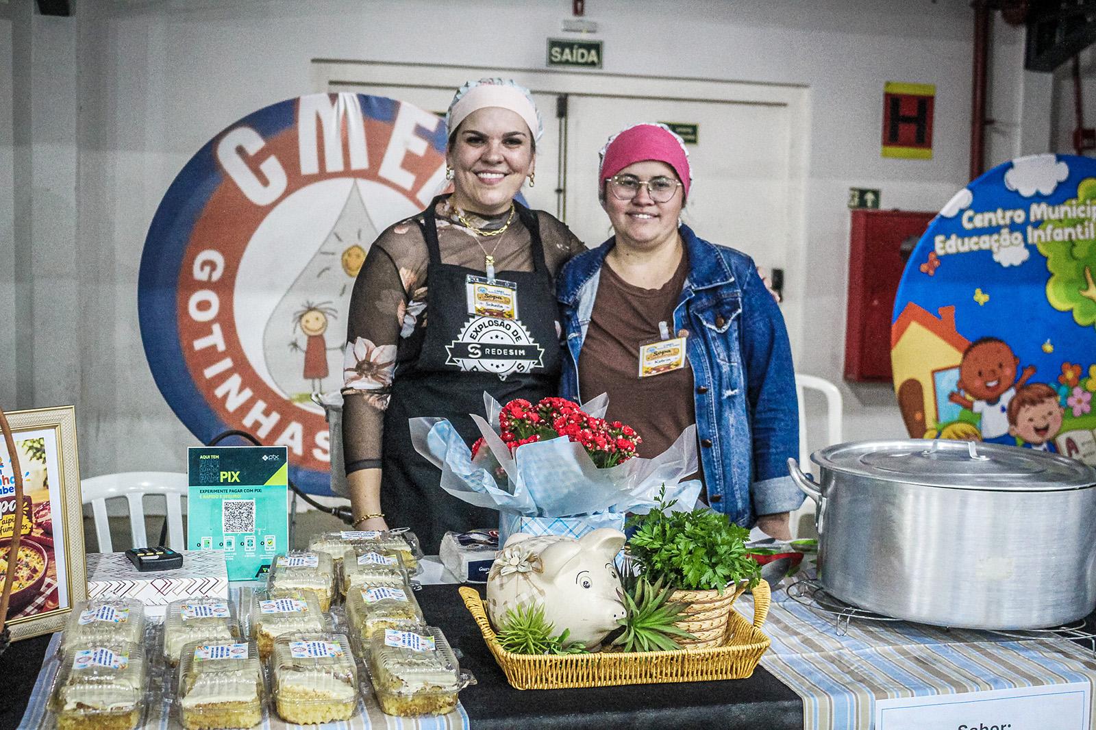Sopa Solidária reúne comunidade e vende cerca de 800 cartões em Piên Sopa Solidária reúne comunidade e vende cerca de 800 cartões em Piên