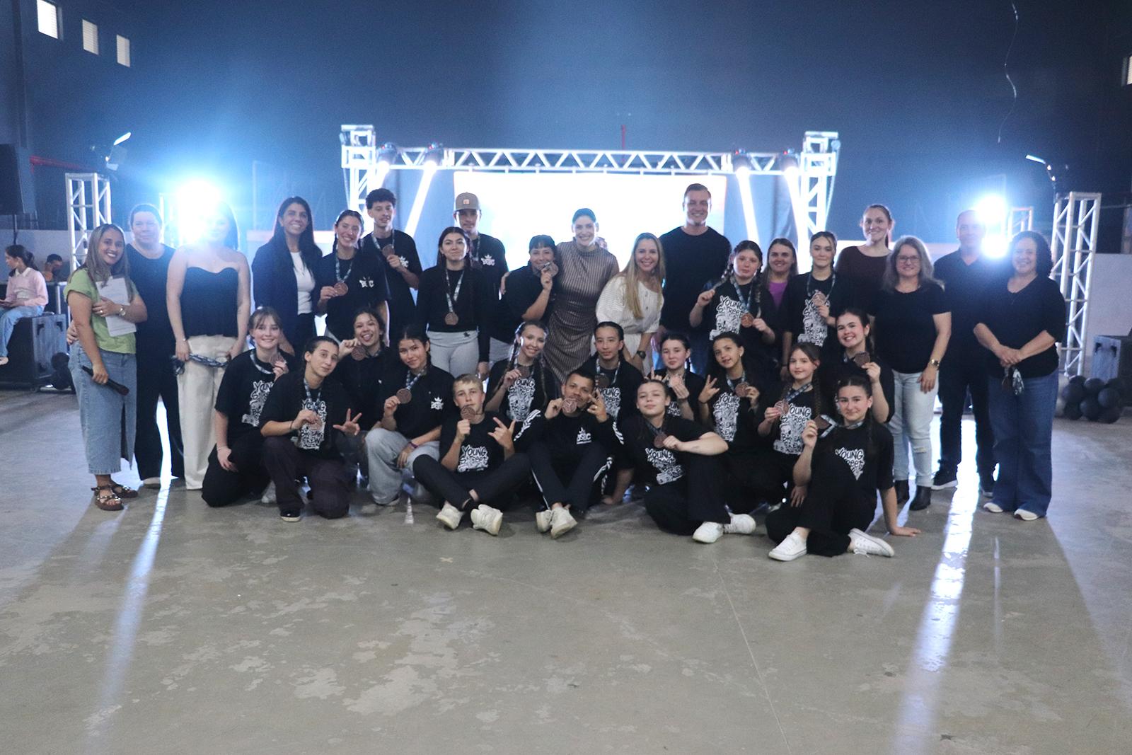 Estudantes se destacam na final do Festival de Dança
