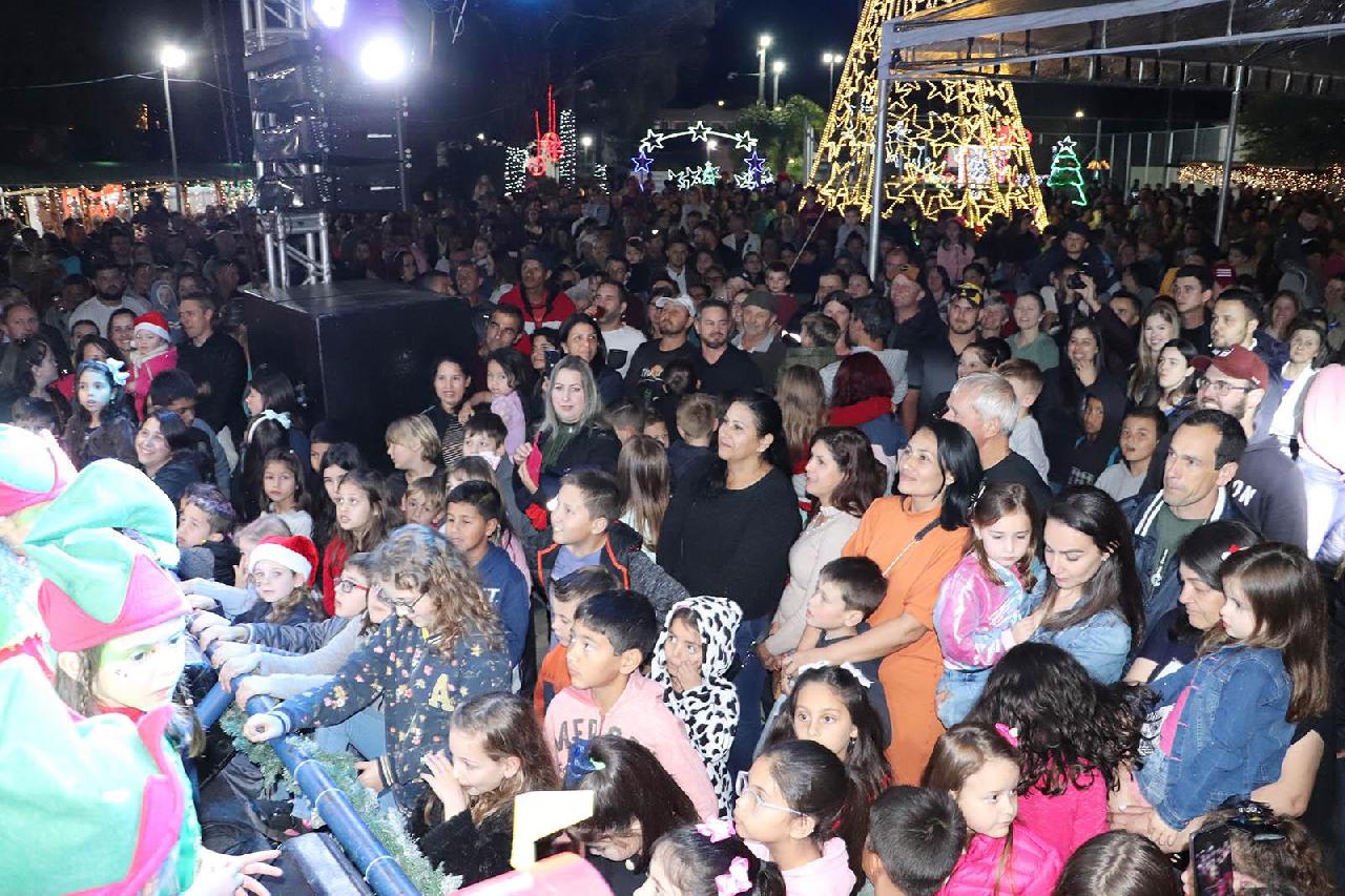 Abertura do Natal Luz de Piên é sucesso - Prefeitura Municipal de Piên
