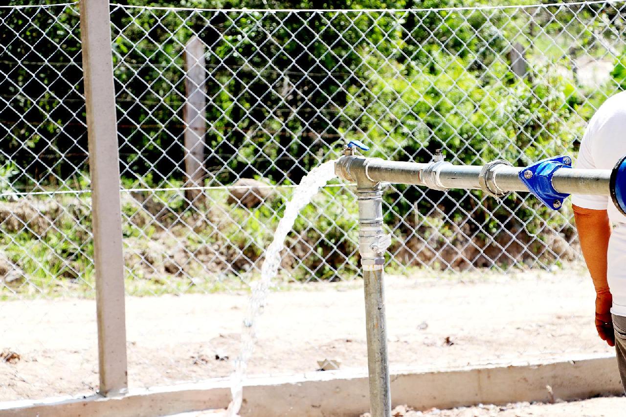 Agricultura amplia fornecimento de água na área rural