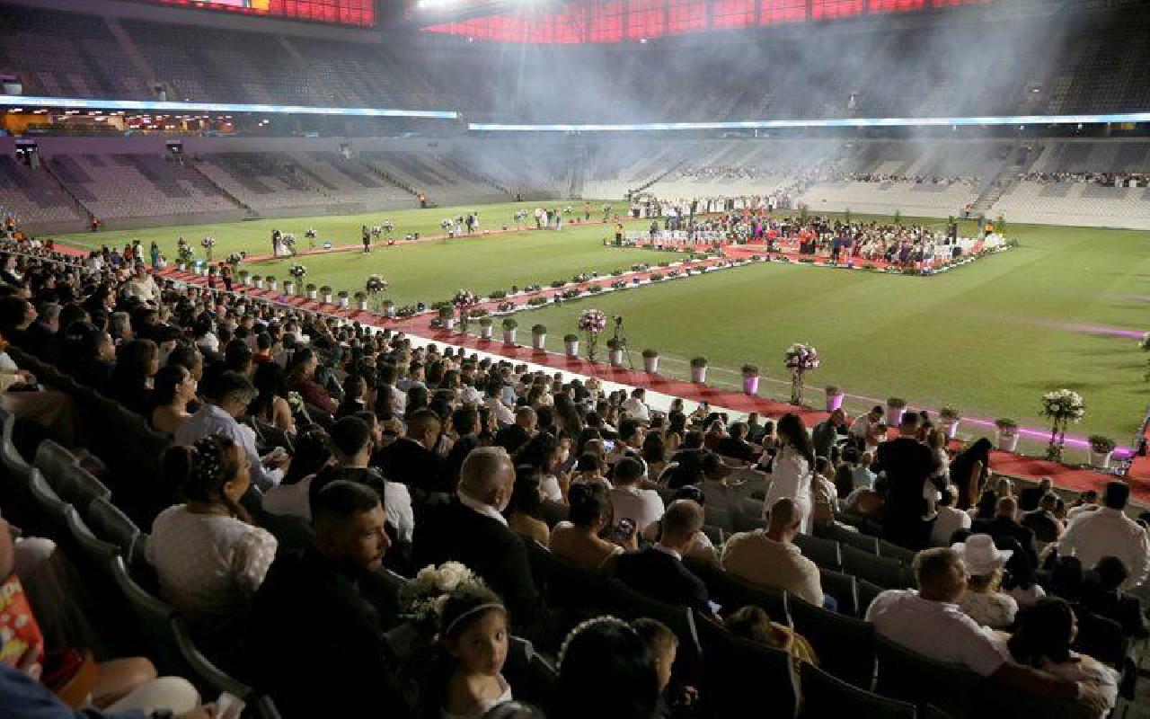Casamento coletivo: 34 casais de Piên oficializaram união