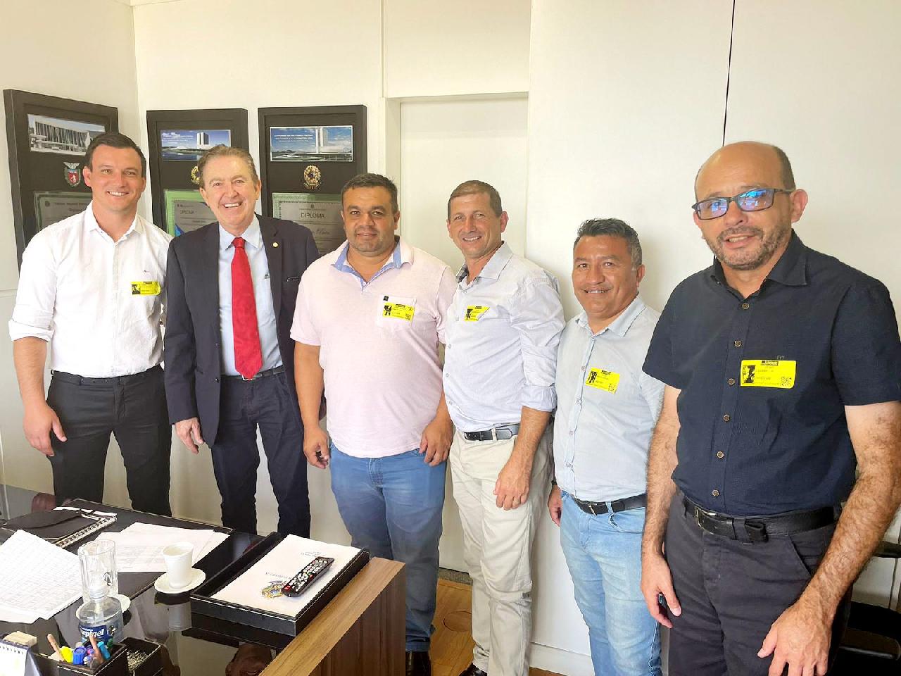 Comitiva pienense busca recursos em Brasília