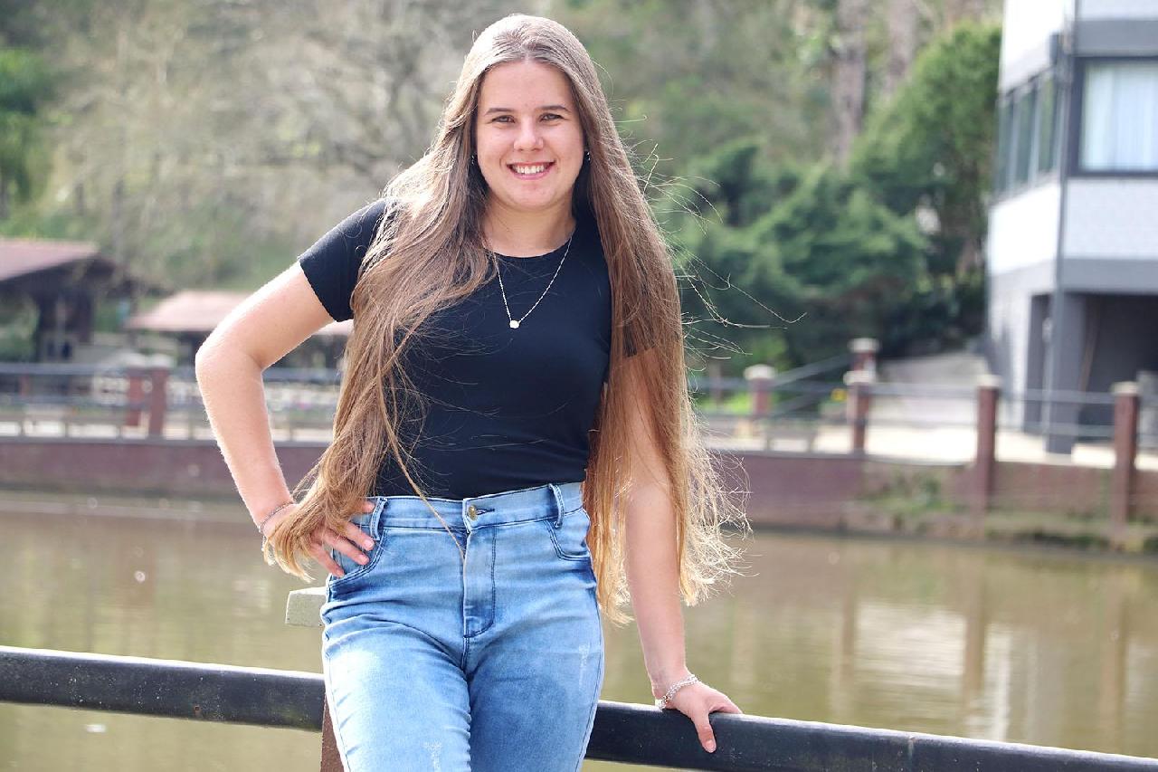 Conheça as candidatas a Rainha de Piên: Sheila Alves