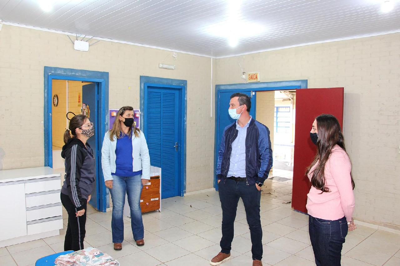 Educação realiza melhoria nas escolas para receber alunos 