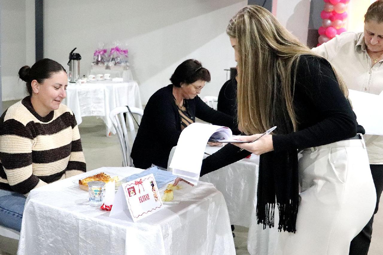 Eliane Aparecida Buba Sura vence o 2º Concurso de Cuques de Piên