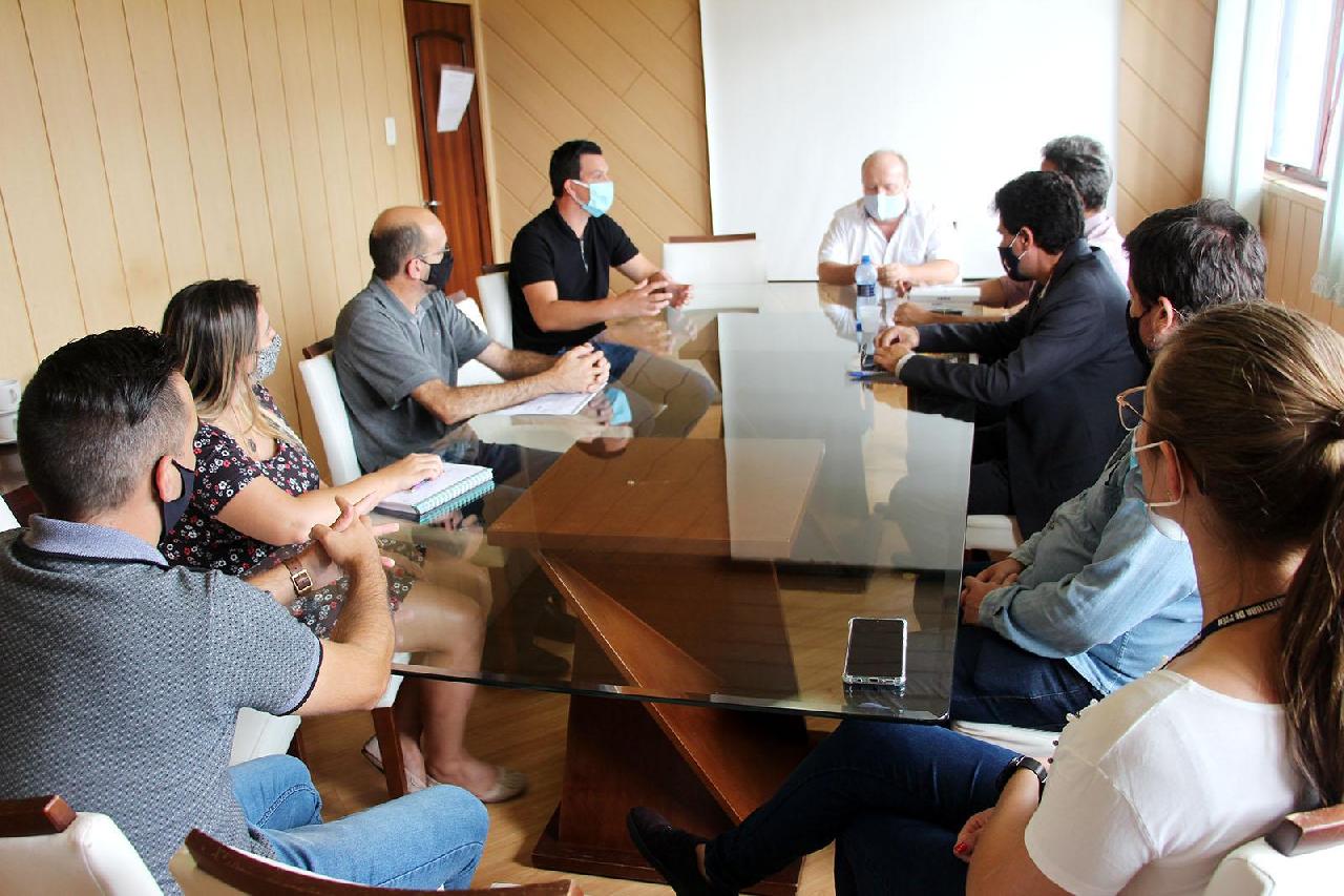 Equipe da Caixa Econômica visita Prefeitura 