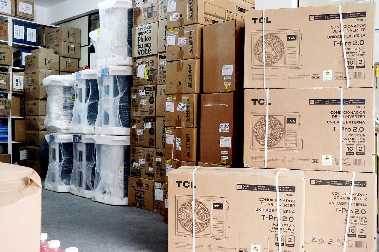 Escolas de Piên recebem 18 aparelhos de ar condicionado 