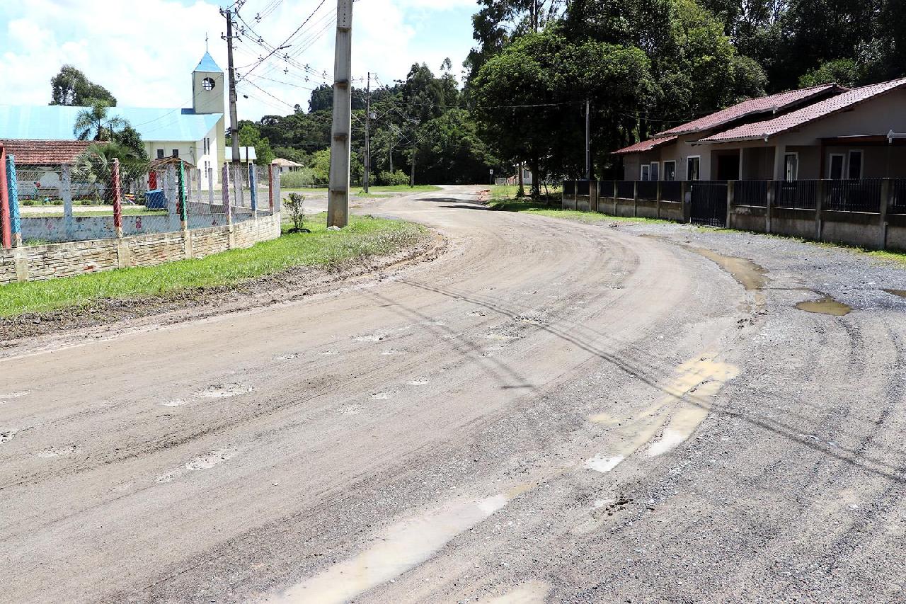 Estrada Principal de Gramados receberá pavimentação asfáltica