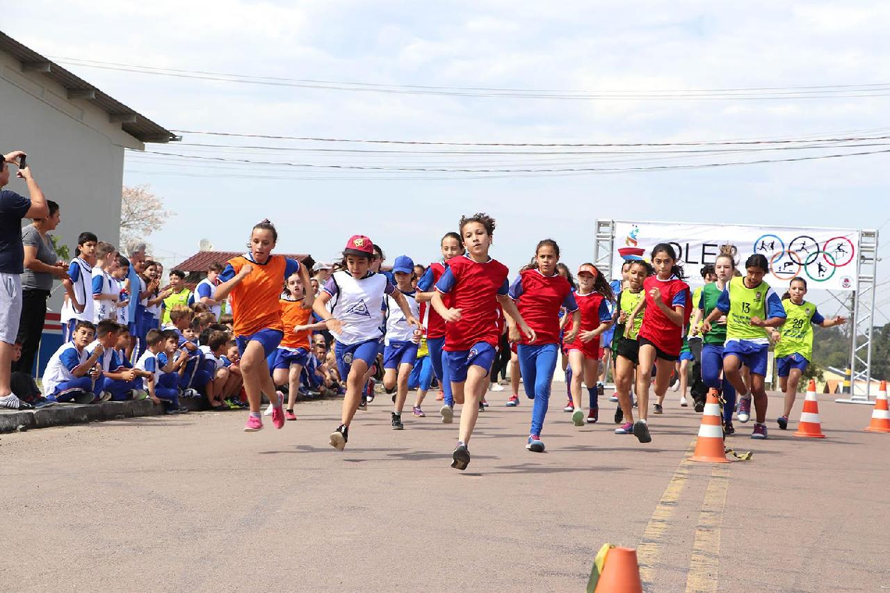 Iniciam as Olimpiadas das Escolas Municipais de Piên