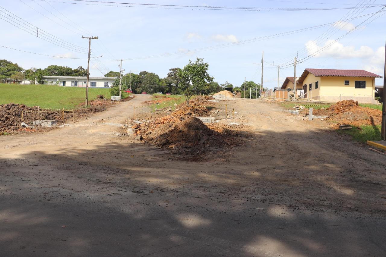 Iniciaram as obras de pavimentação em quatro ruas na Ponte Alta