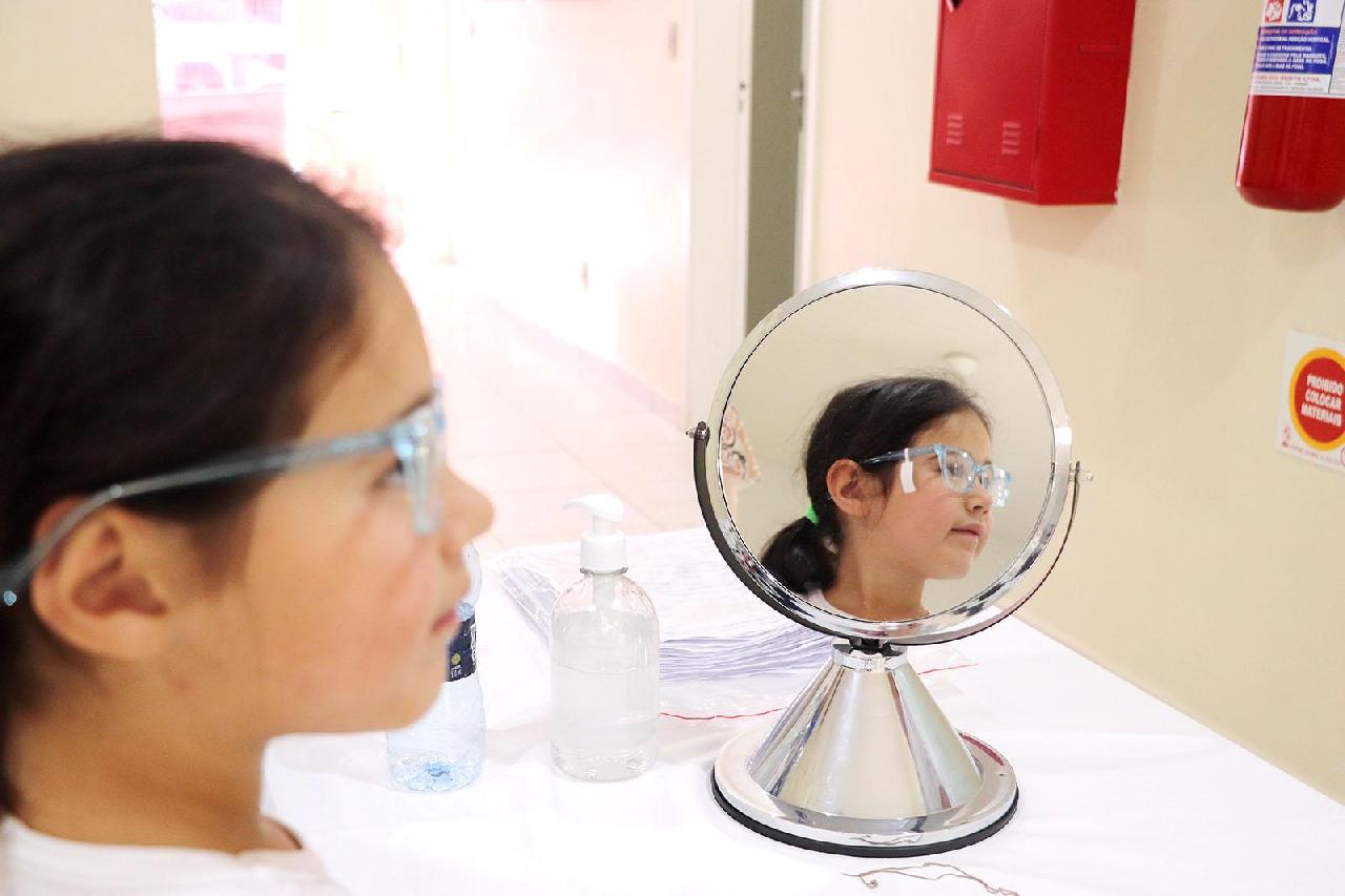 Mais de 160 alunos recebem óculos gratuitos pelo Programa Bons Olhos nesta terça-feira em Piên