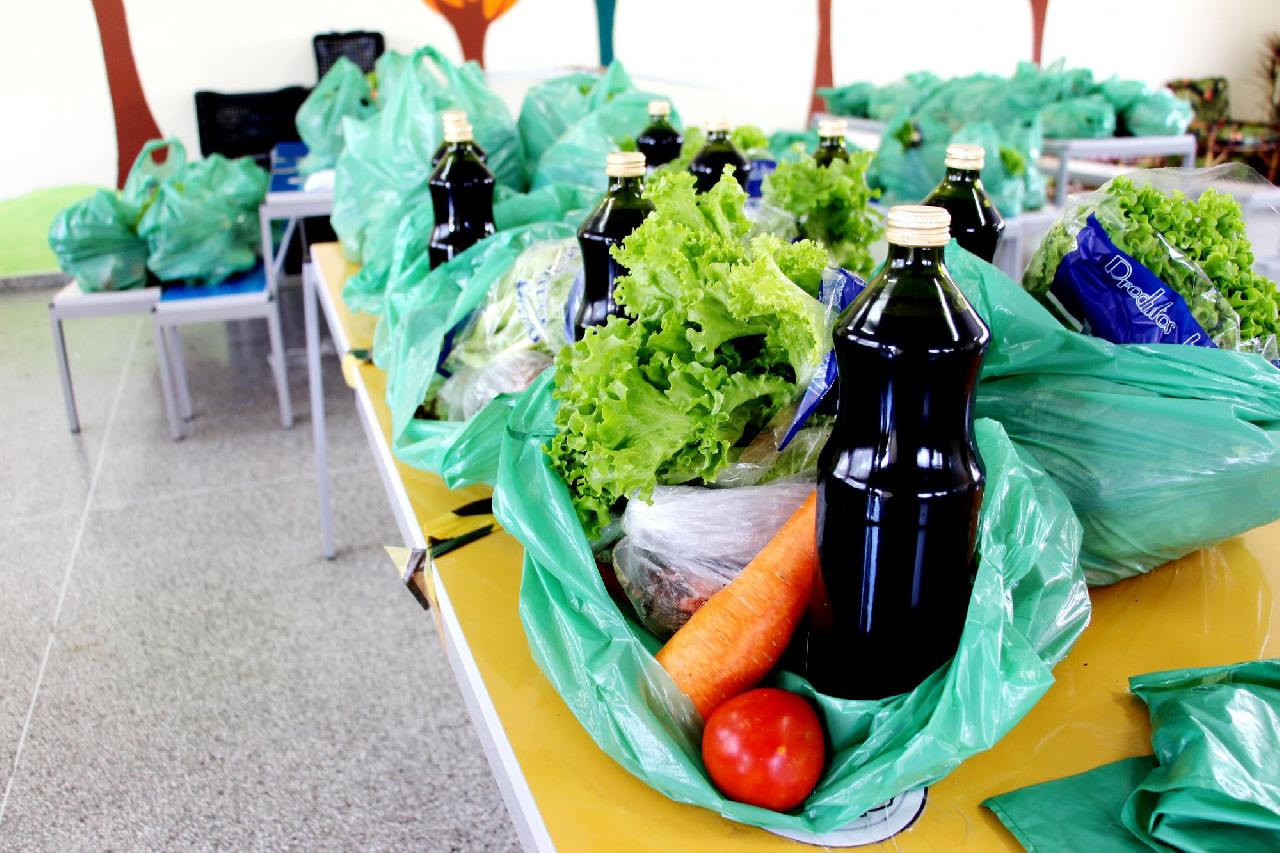 Merenda escolar: Alunos recebem “cesta verde”