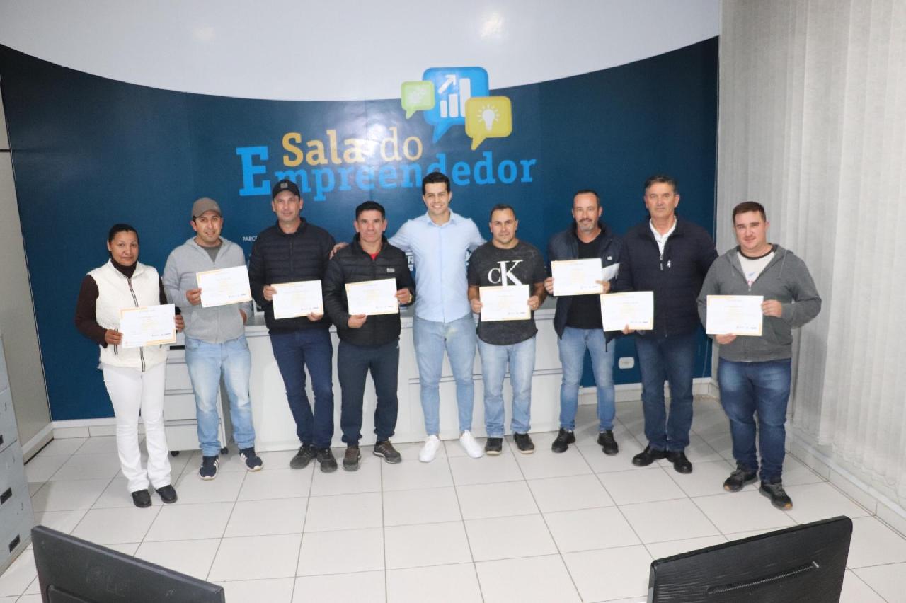 Motoristas da Prefeitura de Piên Passam por Capacitação para Melhorar Atendimento e Garantir Segurança