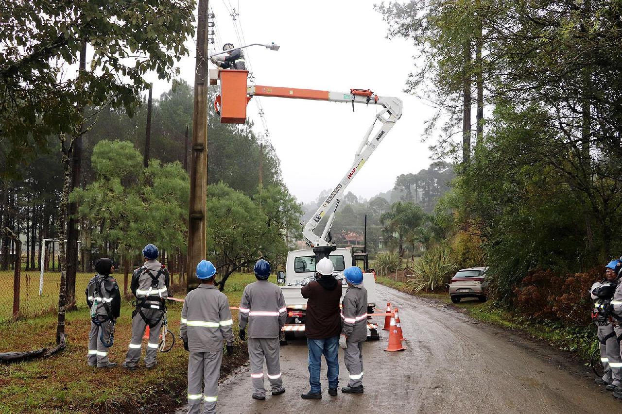 Novas luminárias trarão mais segurança em todas as comunidades de Piên