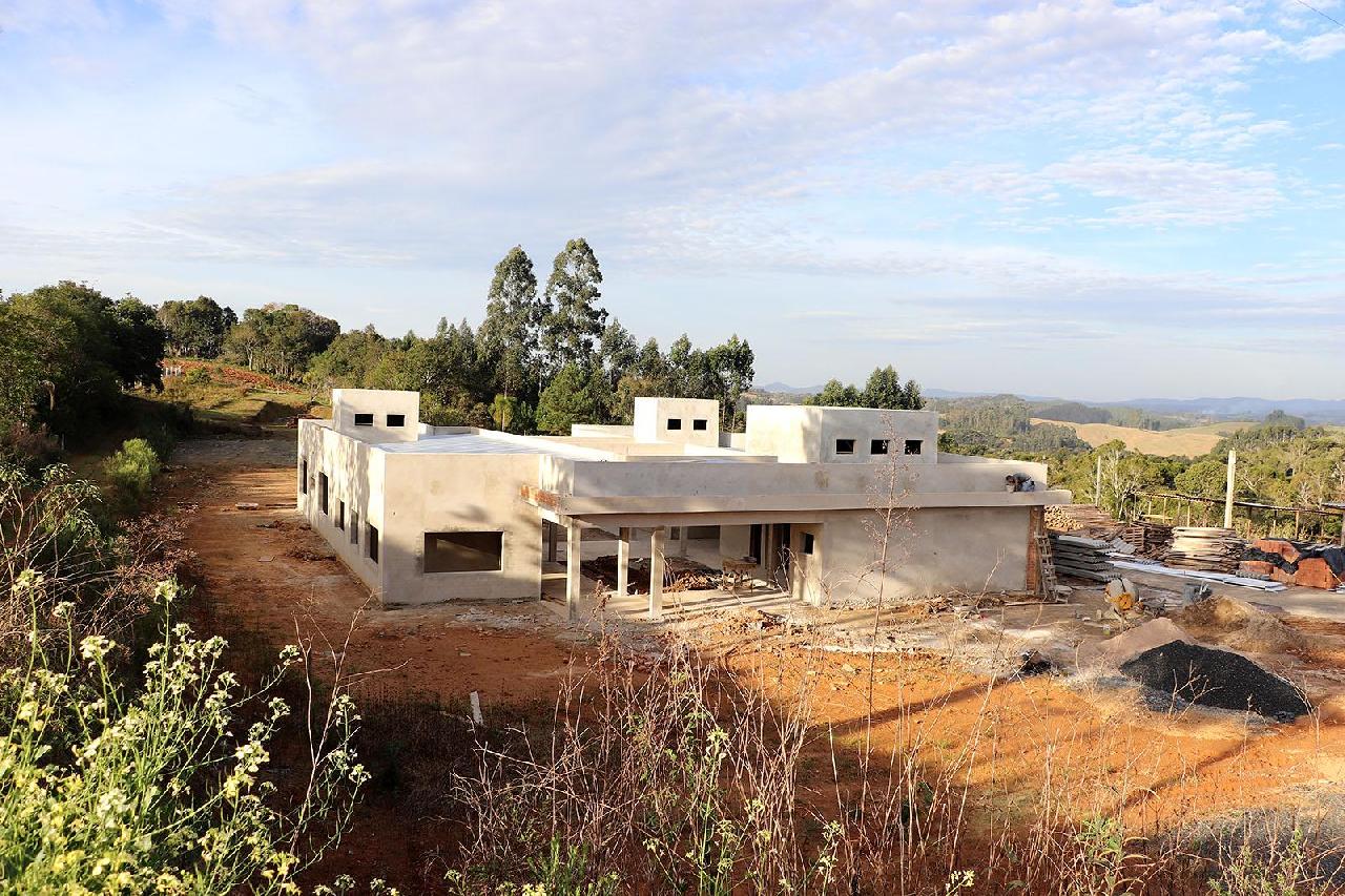 Obra do CMEI Raio de Sol atinge 50% de execução