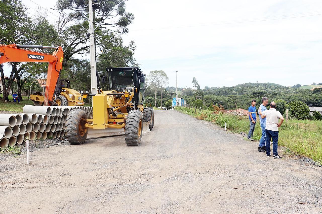 Obras de pavimentação na localidade de Boa Vista são retomadas