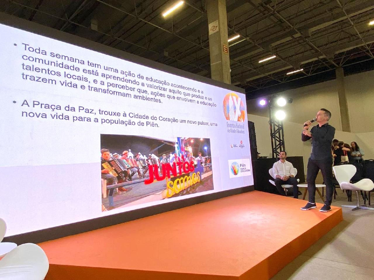 Piên apresenta sucesso da Feira da Lua em evento em São Paulo