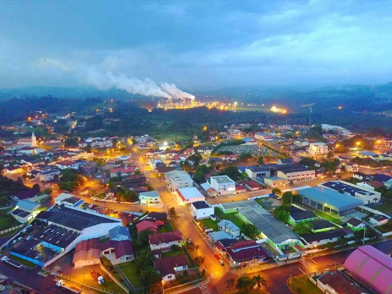 Piên: há 56 anos fazendo história Piên: há 56 anos fazendo história