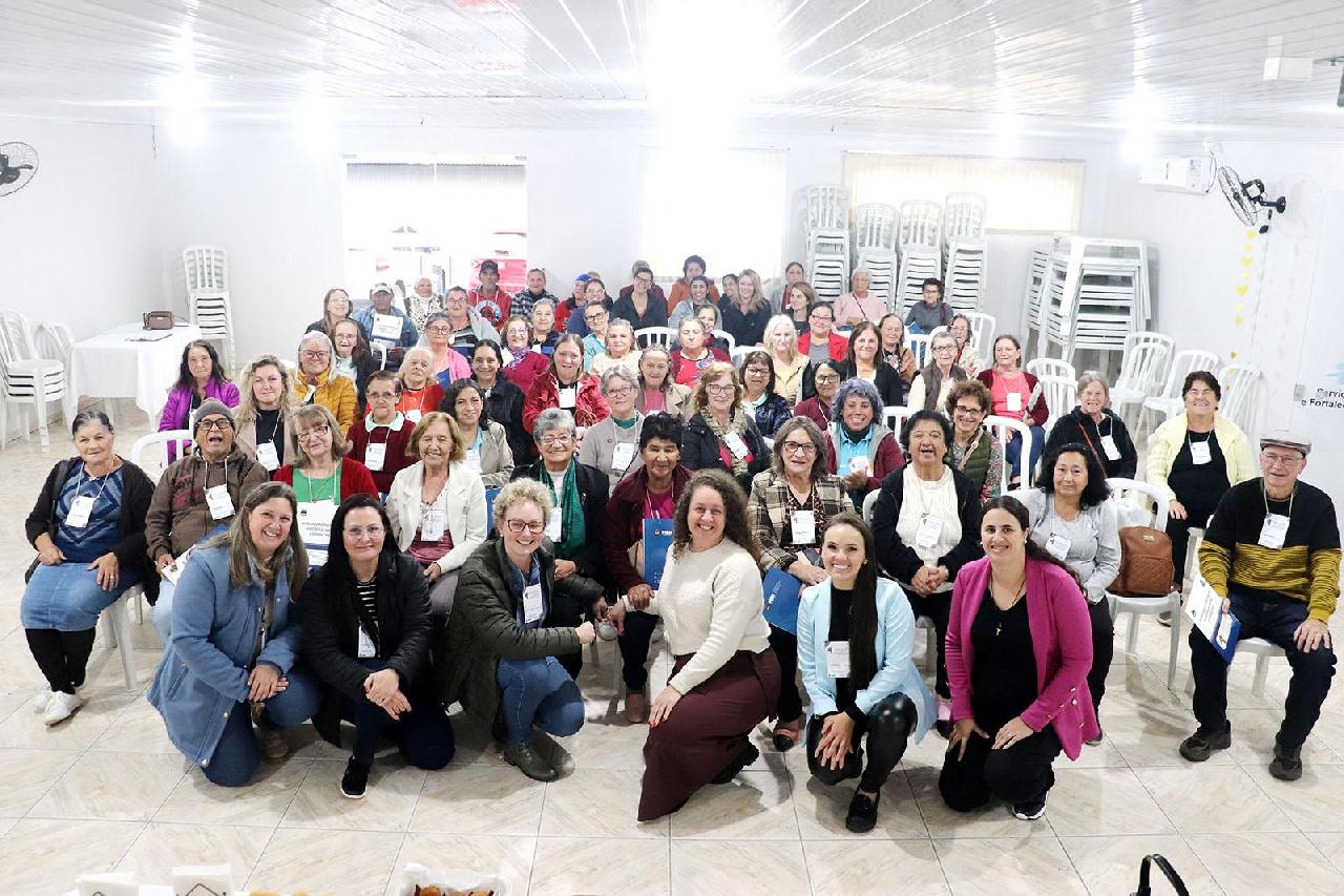 Piên realiza 4ª Conferência Municipal dos Direitos da Pessoa Idosa Piên realiza 4ª Conferência Municipal dos Direitos da Pessoa Idosa