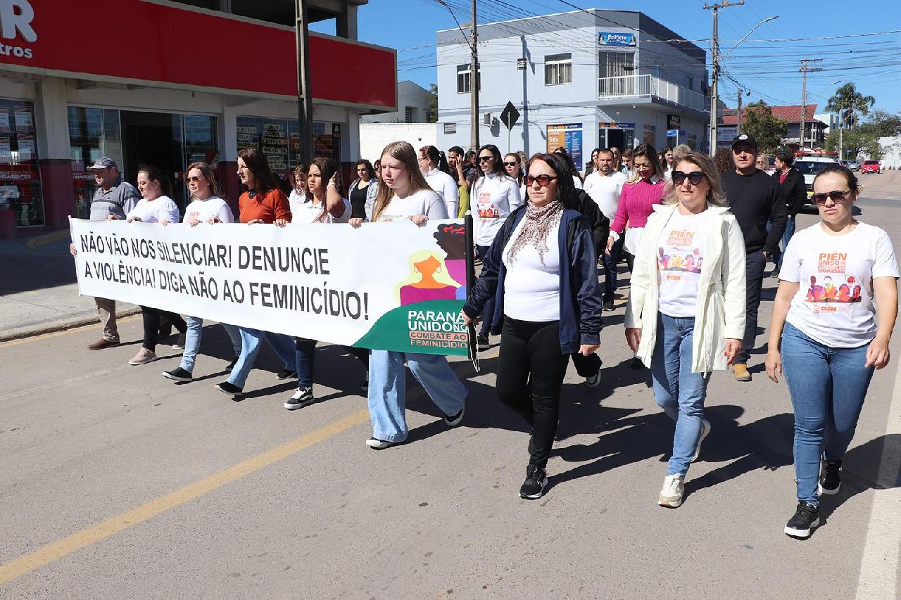 Piên realiza Caminhada do Meio Dia em combate ao feminicídio