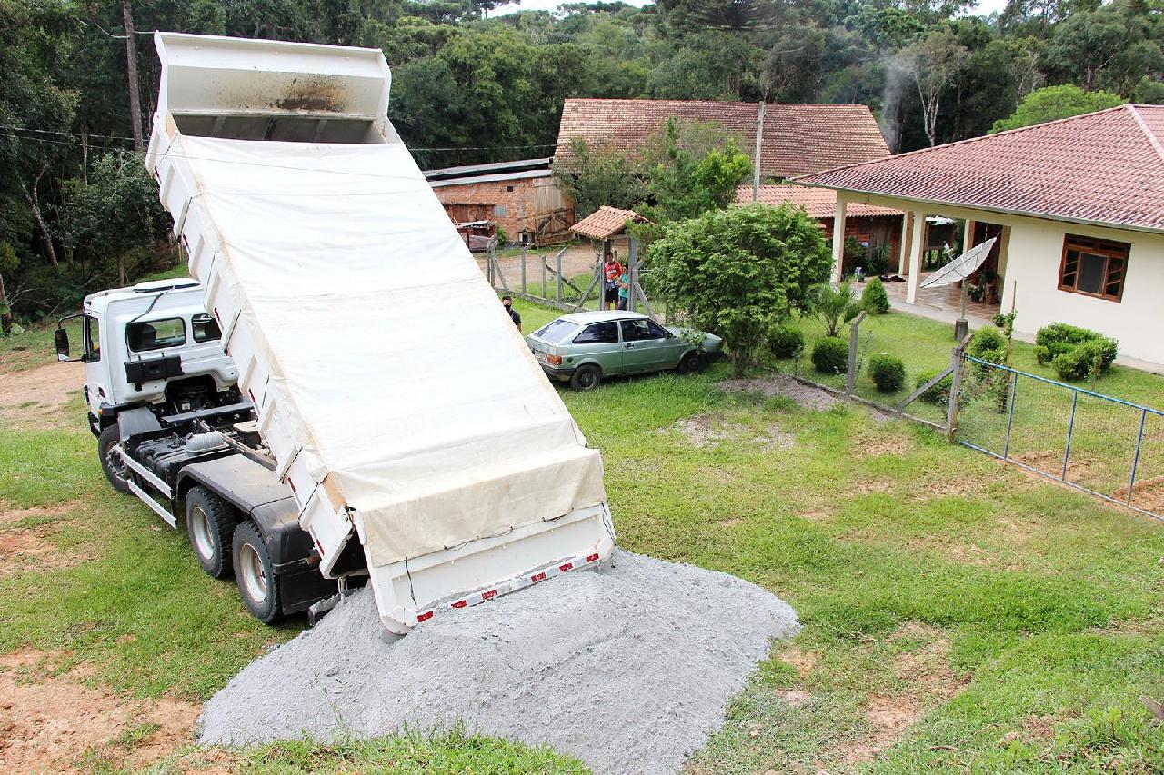 Prefeitura de Piên Abre Cadastro para Programa de Calcário 2025